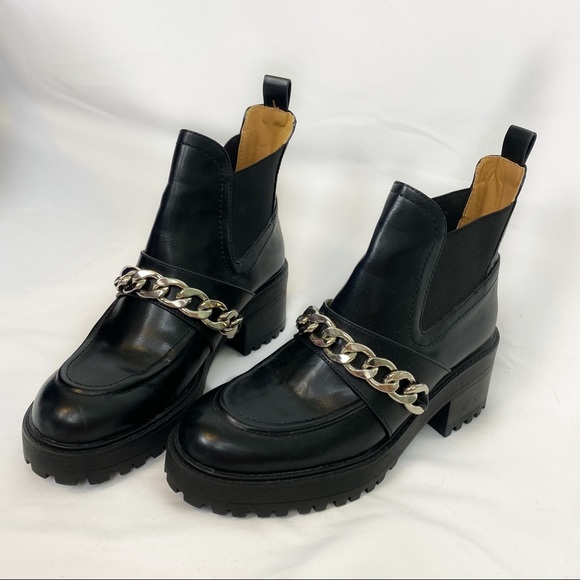 Zara Shoes - NWOT ZARA chunky platform boots with chain detail
